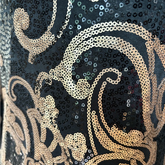 A fully lined black and gold sequin mini cocktail dress in a women’s large - Picture 3 of 4